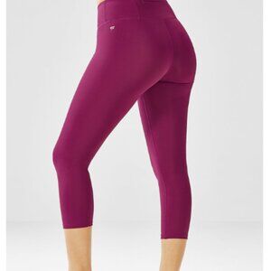 Fabletics Size Medium Mid-Rise Powerlite Crop Dark‎ Rose Athleisure Workout